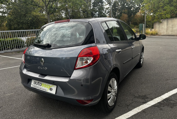 Renault Clio III 1.5 Dci 75ch Expression 1ère main / Climatisation