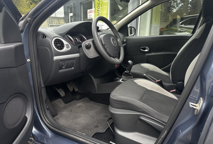 Renault Clio III 1.5 Dci 75ch Expression 1ère main / Climatisation