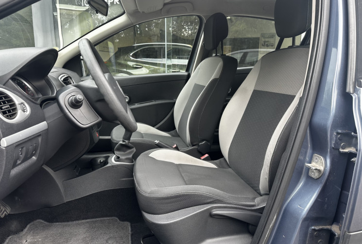 Renault Clio III 1.5 Dci 75ch Expression 1ère main / Climatisation