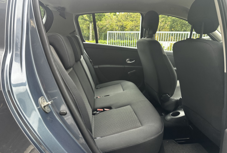 Renault Clio III 1.5 Dci 75ch Expression 1ère main / Climatisation