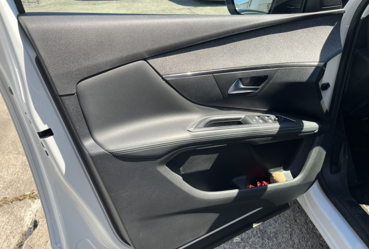 Peugeot 3008 Essence 1.2 THP ALLURE PACK 