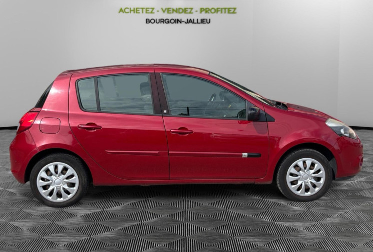 Renault Clio III / 1.5 DCI / 75 CH 