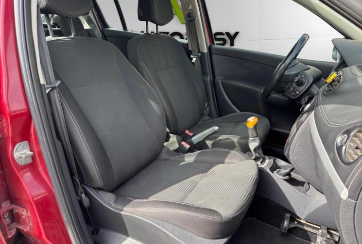 Renault Clio III / 1.5 DCI / 75 CH 