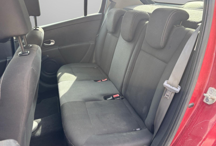Renault Clio III / 1.5 DCI / 75 CH 