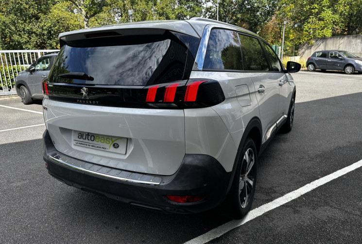 Peugeot 5008 1.6 BlueHDi 120ch Allure Full option Kit distri récent