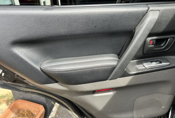 Mitsubishi Pajero Long 3.2 Did Exceed BM 160 cv 7 Places