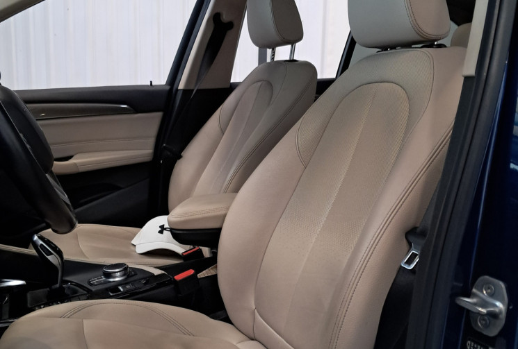 BMW X1 F48 sDrive 20i 192 XLine DKG7 - TOUTES OPTIONS - ATTELAGE AMOVIBLE - SUIVI ENTRETIEN BMW -