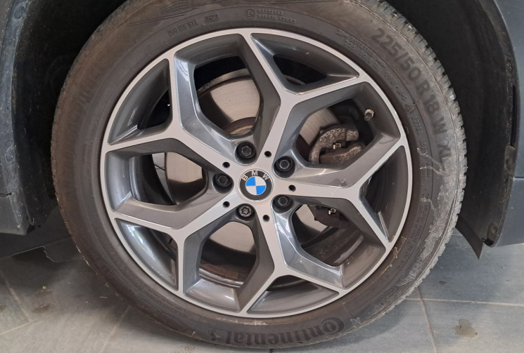 BMW X1 F48 sDrive 20i 192 XLine DKG7 - TOUTES OPTIONS - ATTELAGE AMOVIBLE - SUIVI ENTRETIEN BMW -