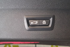 BMW X1 F48 sDrive 20i 192 XLine DKG7 - TOUTES OPTIONS - ATTELAGE AMOVIBLE - SUIVI ENTRETIEN BMW -