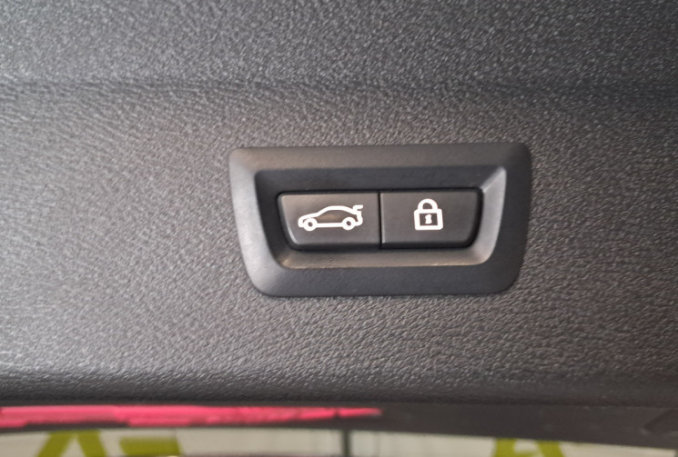 BMW X1 F48 sDrive 20i 192 XLine DKG7 - TOUTES OPTIONS - ATTELAGE AMOVIBLE - SUIVI ENTRETIEN BMW -