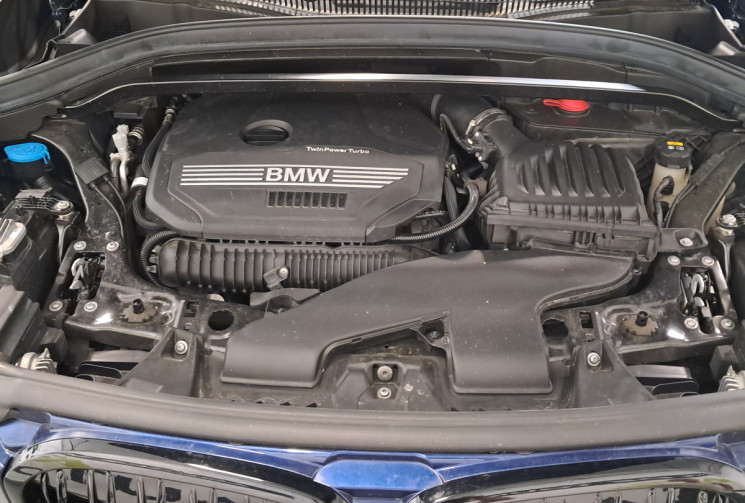 BMW X1 F48 sDrive 20i 192 XLine DKG7 - TOUTES OPTIONS - ATTELAGE AMOVIBLE - SUIVI ENTRETIEN BMW -