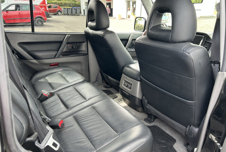 Mitsubishi Pajero Long 3.2 Did Exceed BM 160 cv 7 Places