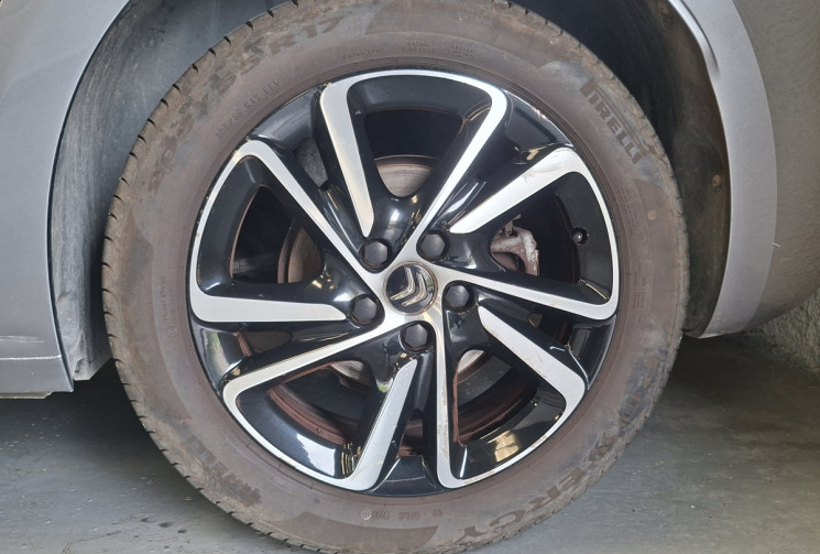 Citroën C4 PICASSO II 1.2 130 THP SHINE / ENTRETIEN A JOUR 
