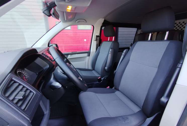 Volkswagen Transporter FG 2.8T L1H1 2.0 TDi 150 Business Line DSG7 / Attelage / 5 places