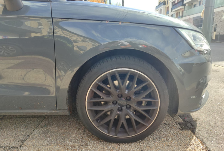 Audi A1 SPORTBACK I Phase 2 // 1.4 TSI S-Tronic  125 cv  // SUIVI AUDI