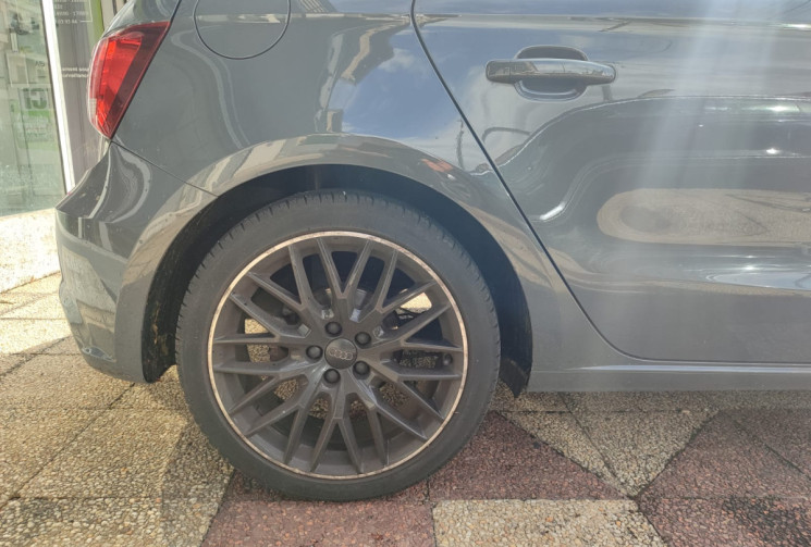 Audi A1 SPORTBACK I Phase 2 // 1.4 TSI S-Tronic  125 cv  // SUIVI AUDI