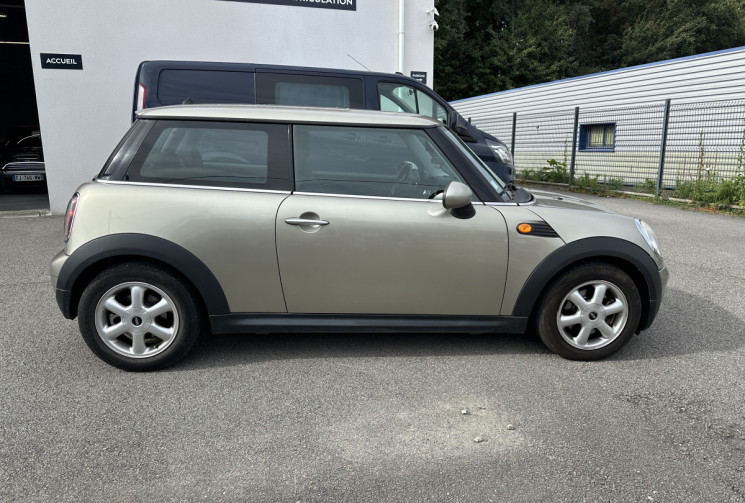 Mini Mini 2 (R56) One 1.4 i 75 CV