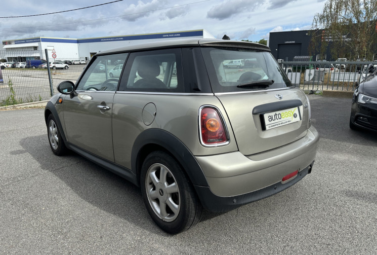 Mini Mini 2 (R56) One 1.4 i 75 CV