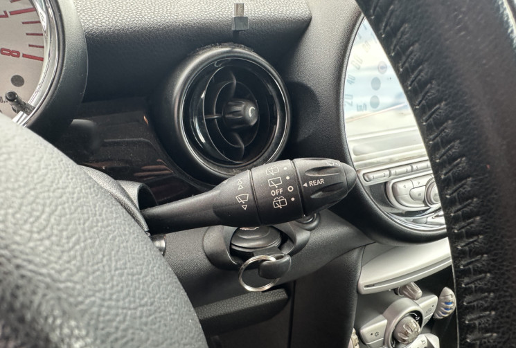 Mini Mini 2 (R56) One 1.4 i 75 CV