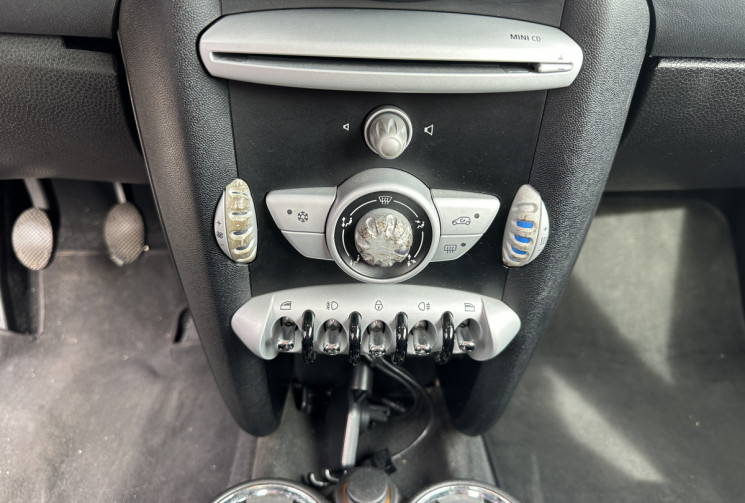 Mini Mini 2 (R56) One 1.4 i 75 CV
