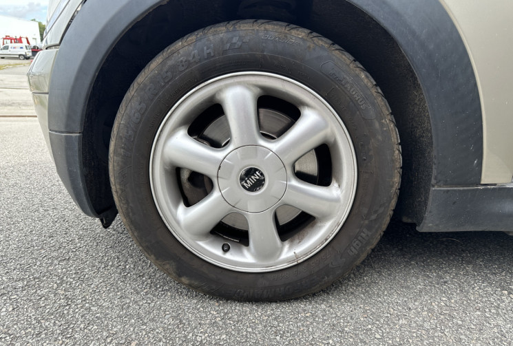 Mini Mini 2 (R56) One 1.4 i 75 CV