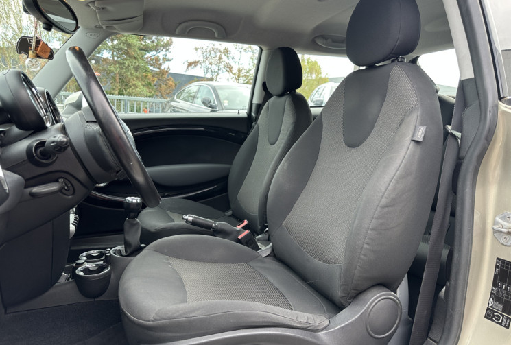 Mini Mini 2 (R56) One 1.4 i 75 CV