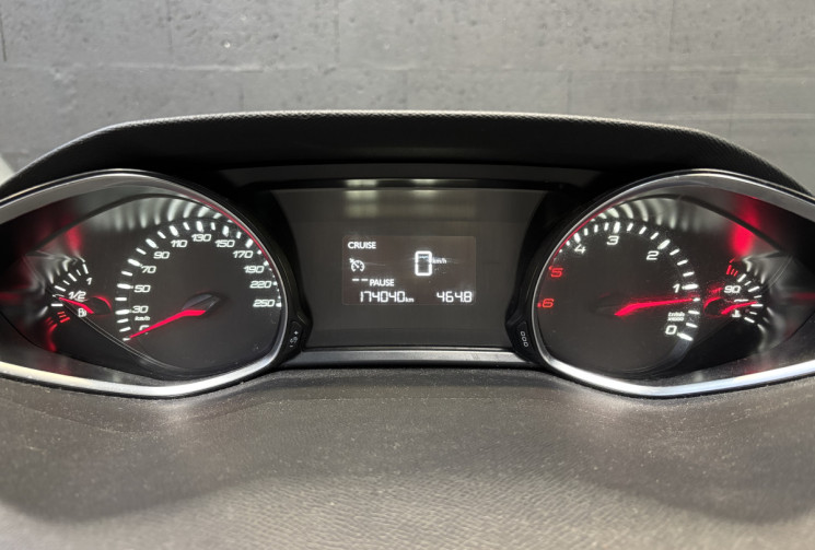 Peugeot 308 SW 1.6 BlueHDI Allure 2015 / TOIT PANO / ATTELAGE / CAMERA DE RECUL 