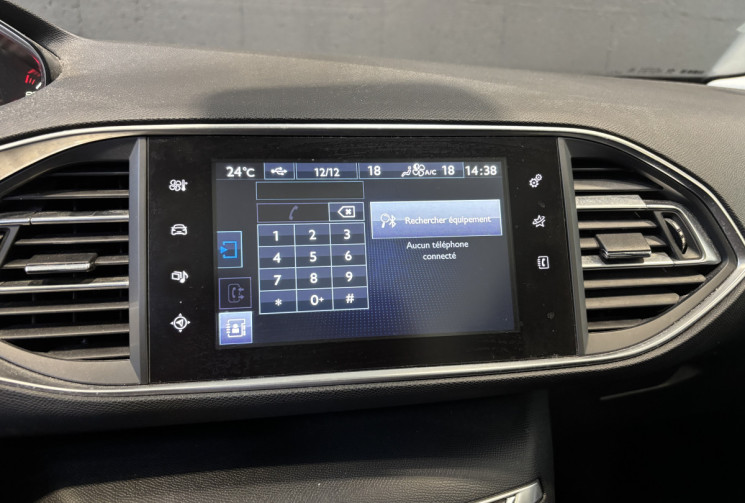 Peugeot 308 SW 1.6 BlueHDI Allure 2015 / TOIT PANO / ATTELAGE / CAMERA DE RECUL 