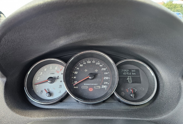 Renault Megane III RS 2.0 TURBO 265 RED BULL RB7