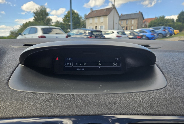 Renault Megane III RS 2.0 TURBO 265 RED BULL RB7