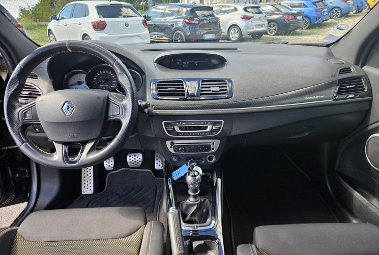 Renault Megane III RS 2.0 TURBO 265 RED BULL RB7