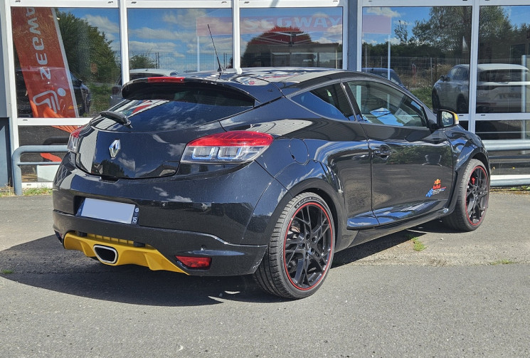 Renault Megane III RS 2.0 TURBO 265 RED BULL RB7