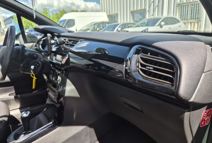 Citroën DS3 CABRIO (A56) Cabriolet 1.6 E-HDI BMP6 S&S 92 CV * CLIM * IDEAL JEUNE PERMIS 