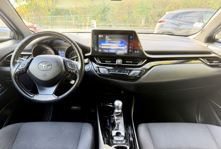 Toyota C-HR 1.8 VVT-i 122 HSD DESIGN CVT * 1ERE MAIN * ENTRETIEN ET CT A JOUR * GARANTIE 6 MOIS