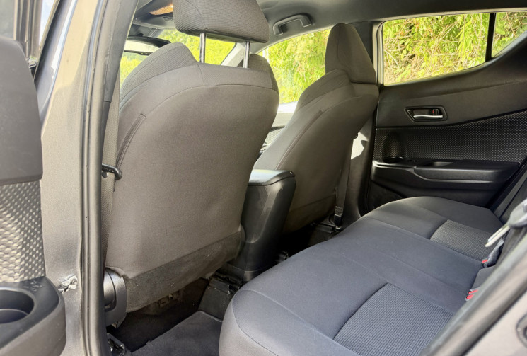 Toyota C-HR 1.8 VVT-i 122 HSD DESIGN CVT * 1ERE MAIN * ENTRETIEN ET CT A JOUR * GARANTIE 6 MOIS