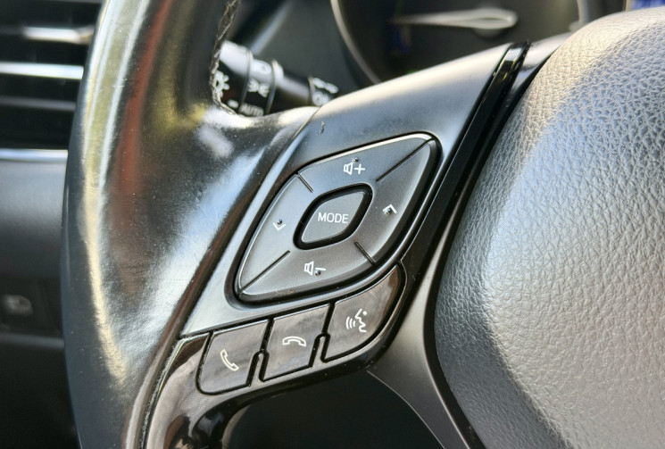 Toyota C-HR 1.8 VVT-i 122 HSD DESIGN CVT * 1ERE MAIN * ENTRETIEN ET CT A JOUR * GARANTIE 6 MOIS