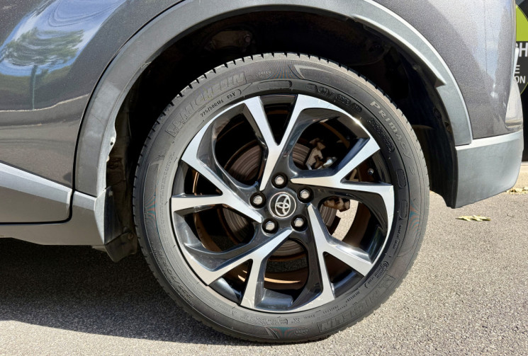 Toyota C-HR 1.8 VVT-i 122 HSD DESIGN CVT * 1ERE MAIN * ENTRETIEN ET CT A JOUR * GARANTIE 6 MOIS