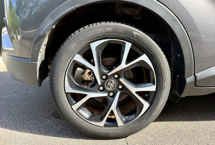 Toyota C-HR 1.8 VVT-i 122 HSD DESIGN CVT * 1ERE MAIN * ENTRETIEN ET CT A JOUR * GARANTIE 6 MOIS