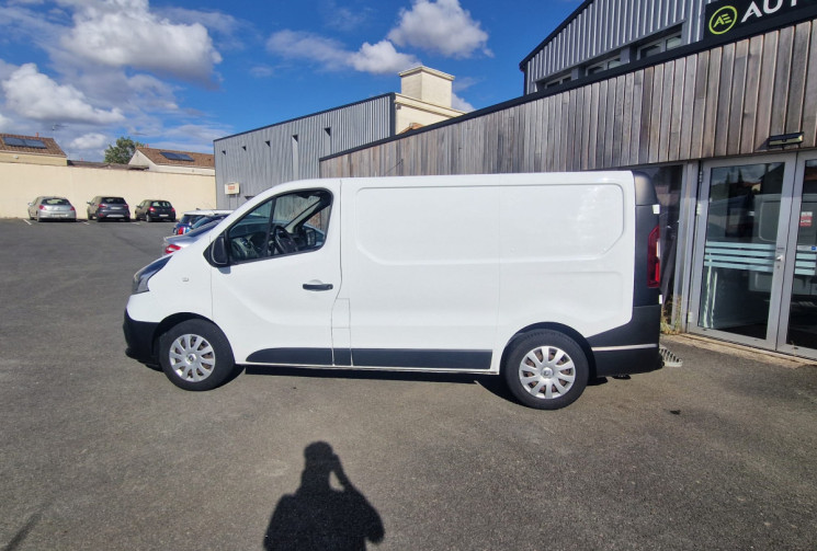 Renault Trafic III L1H11.6 DCI 125 / CT VIERGE / 13 325€ HT / GARANTIE 12 MOIS