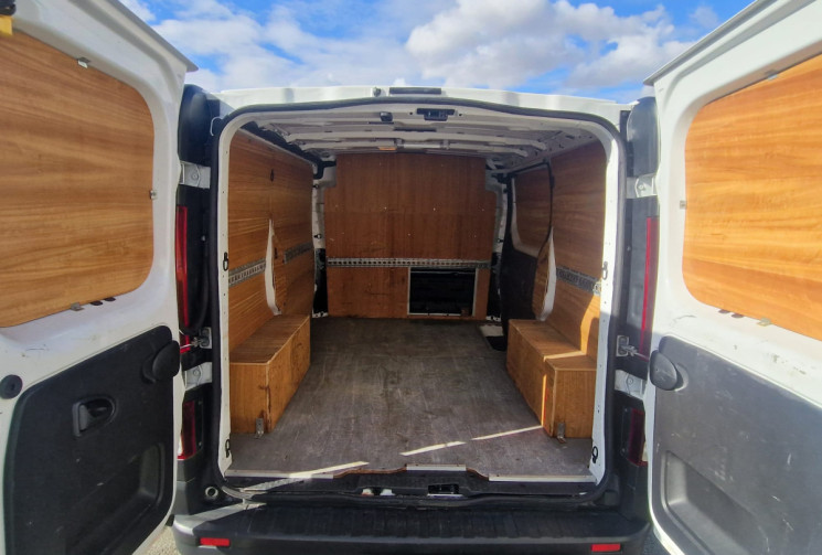Renault Trafic III L1H11.6 DCI 125 / CT VIERGE / 13 325€ HT / GARANTIE 12 MOIS