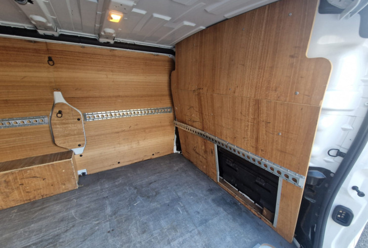 Renault Trafic III L1H11.6 DCI 125 / CT VIERGE / 13 325€ HT / GARANTIE 12 MOIS