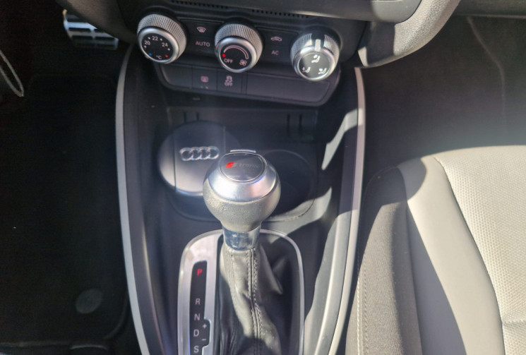 Audi A1  1.4 TFSI 122 /BOITE AUTO / S LINE / TRÉS BON ÉTAT / GARANTIE 12 MOIS
