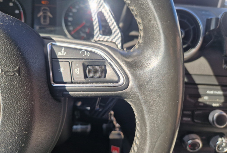 Audi A1  1.4 TFSI 122 /BOITE AUTO / S LINE / TRÉS BON ÉTAT / GARANTIE 12 MOIS