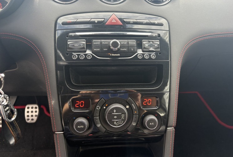 Peugeot RCZ 1.6 THP 200 CV GT LINE