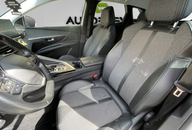 Peugeot 3008 HYBRIDE RECHARGEABLE / 225 CH / ALLURE