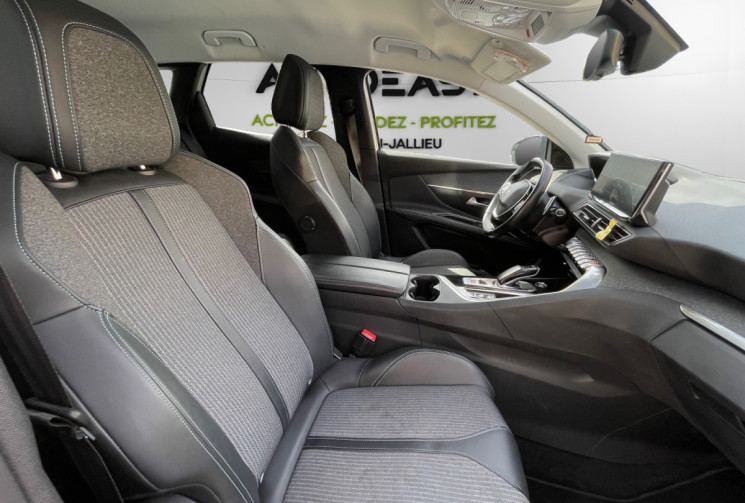Peugeot 3008 HYBRIDE RECHARGEABLE / 225 CH / ALLURE