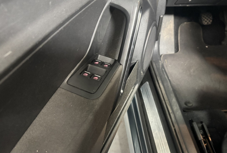 Volkswagen Coccinelle VOLKSWAGEN Coccinelle Cabriolet 1.2 TSI 2017 / CAPOTE ÉLEC. / CAM / GPS