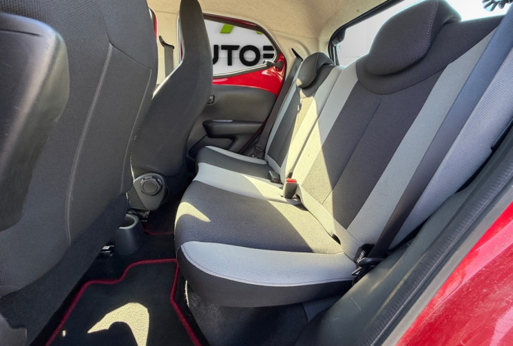 Toyota Aygo 1.0 / 69 CH / X-COOL / BVA 