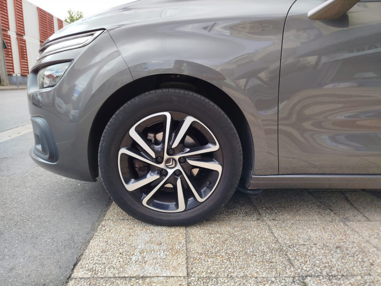 Citroën C4 SpaceTourer 1.5 BlueHDi EAT8 130 // SHINE