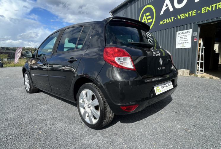 Renault Clio III 1.2 16V 75 CH NIGHT AND DAY TBE CT OK 